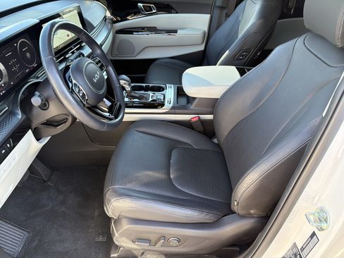 Used 2024 Kia Carnival SX Prestige FWD image 7