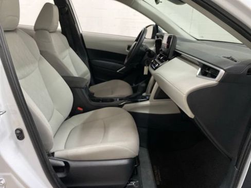Used 2024 Toyota Corolla Cross L FWD image 72