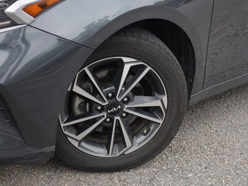 Used 2024 Kia Forte LXS FWD image 10