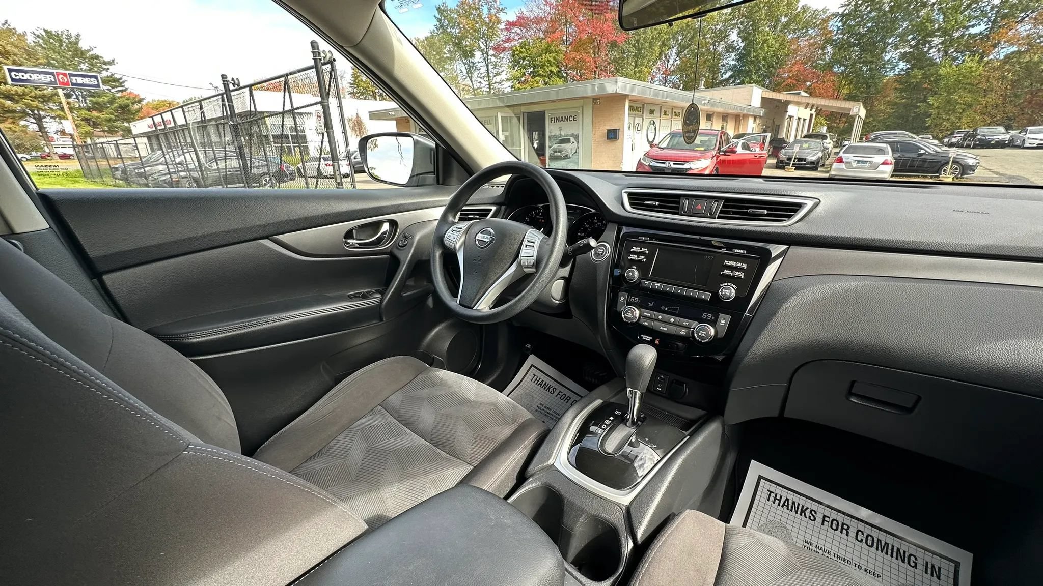 Used 2016 Nissan Rogue SV AWD/4WD image 33