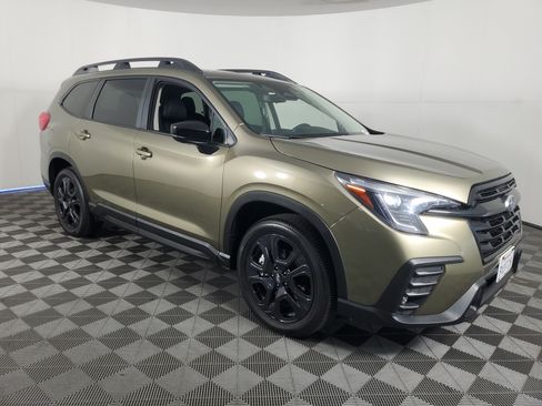 Used 2025 Subaru Ascent Bronze Edition w/ Popular Package #2 AWD/4WD image 3