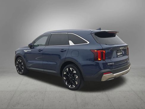 Certified 2024 Kia Sorento SX image 4