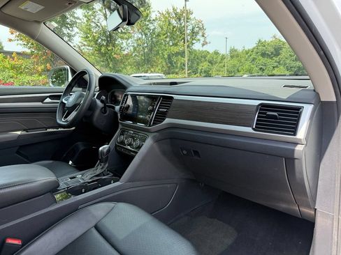 Used 2022 Volkswagen Atlas SE FWD image 39
