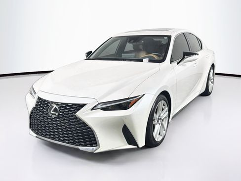 Used 2024 Lexus IS 300 w/ Comfort Package RWD image 3