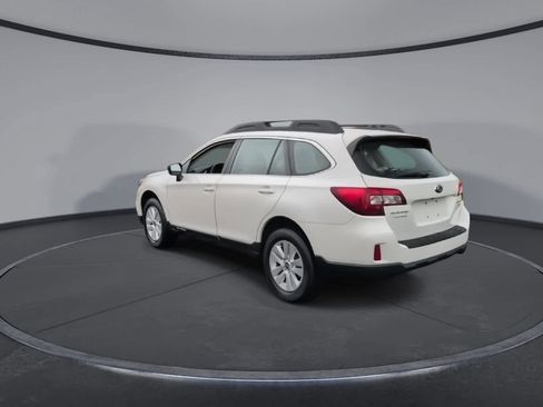 Used 2017 Subaru Outback 2.5i image 6