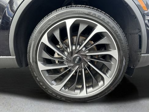 Used 2023 Lincoln Aviator Reserve w/ Equipment Group 201A image 8