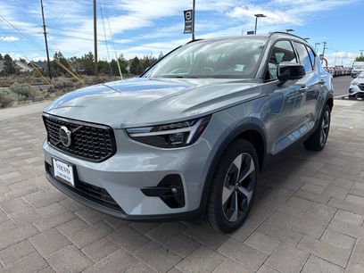 New 2026 Volvo XC40 B5 Plus w/ Protection Package Premier