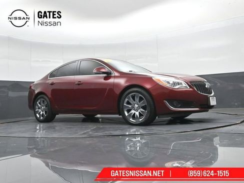 Used 2017 Buick Regal Premium w/ Driver Confidence Package #2 FWD image 36