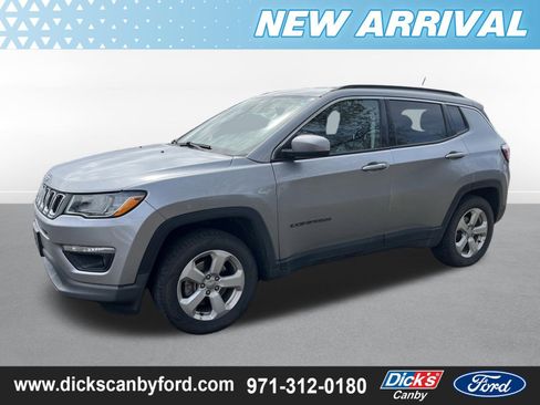 Used 2019 Jeep Compass Latitude w/ Cold Weather Group image 5