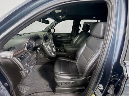 Used 2021 Chevrolet Tahoe Z71 w/ Luxury Package AWD/4WD image 2