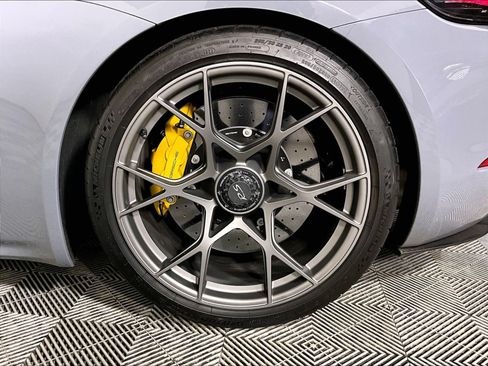 Certified 2024 Porsche 718 Cayman GT4 RS RWD image 27