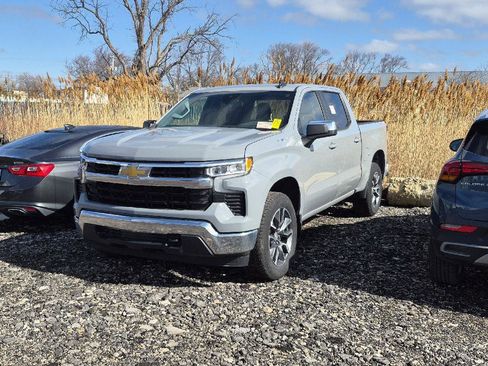 Used 2024 Chevrolet Silverado 1500 LT image 1