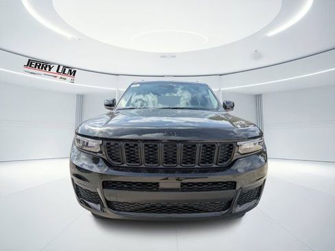 New 2025 Jeep Grand Cherokee L Laredo RWD image 7