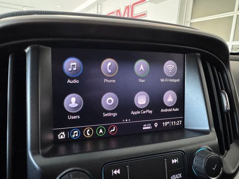 Used 2021 Chevrolet Colorado Z71 w/ Z71 Midnight Edition image 19