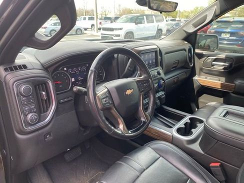Used 2019 Chevrolet Silverado 1500 High Country w/ Technology Package image 13