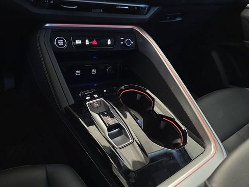 Used 2025 Audi Q5 Premium w/ Convenience Package AWD/4WD image 26