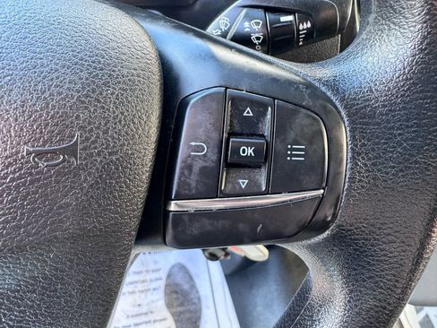 Used 2022 Ford E-Transit 148 High Roof Extended image 17