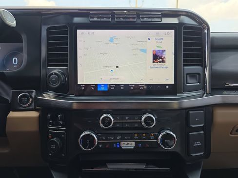 Used 2023 Ford F250 Lariat w/ Lariat Ultimate Package AWD/4WD image 24