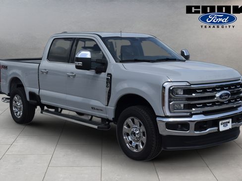 New 2026 Ford F250 Lariat w/ Chrome Package AWD/4WD image 2