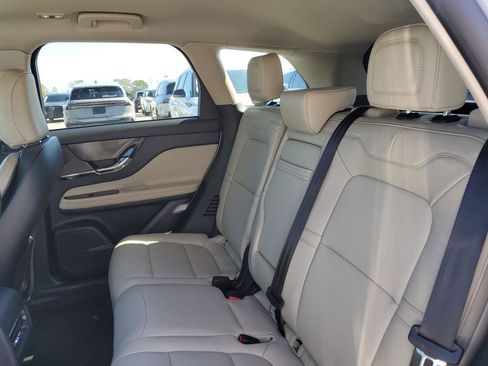 New 2026 Lincoln Corsair Premiere image 12