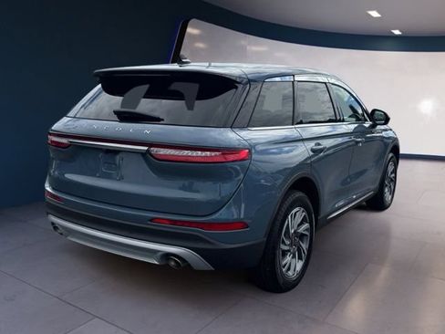Used 2025 Lincoln Corsair AWD image 5