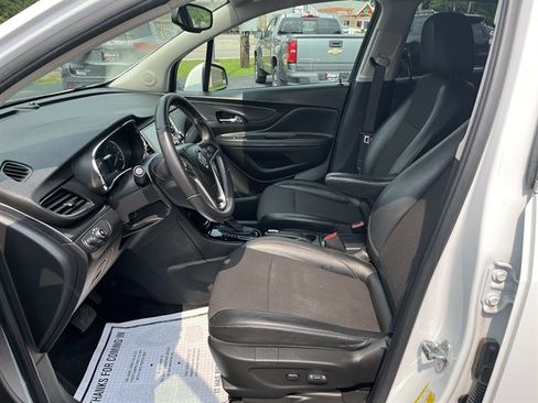 Used 2020 Buick Encore Preferred AWD/4WD image 19