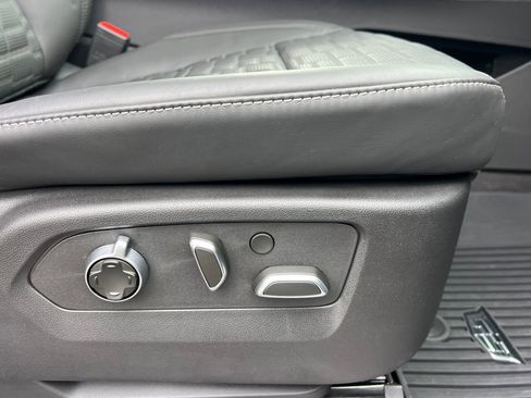 Certified 2025 Cadillac Escalade Sport Platinum w/ LPO, ONYX Package image 24