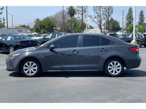 Used 2023 Toyota Corolla LE FWD image 3