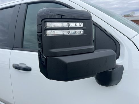 New 2026 Chevrolet Silverado 2500 ZR2 image 8