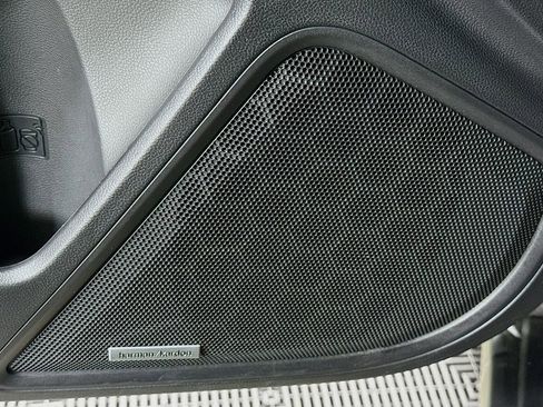 Used 2025 Subaru Outback Limited XT image 13