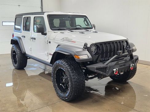 Used 2021 Jeep Wrangler Unlimited Sport AWD/4WD image 9
