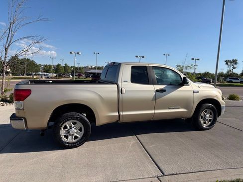 Used 2010 Toyota Tundra 4x4 Double Cab image 12