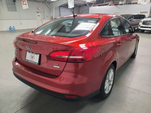 Used 2018 Ford Focus SE FWD image 7