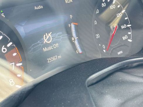 Used 2025 Jeep Compass Trailhawk image 12