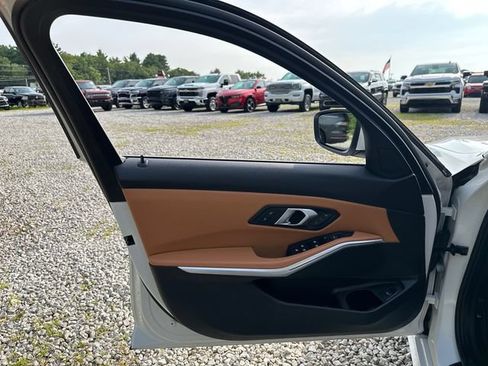 Used 2026 BMW 330i xDrive Sedan AWD/4WD image 21
