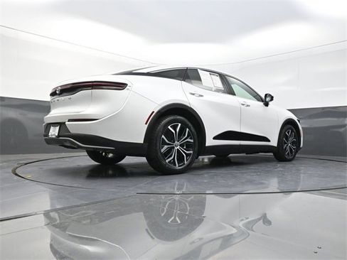 Used 2024 Toyota Crown XLE image 23