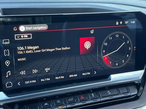 Used 2023 GMC Sierra 1500 SLT w/ SLT Premium Package image 17