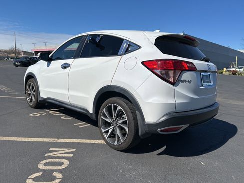 Used 2017 Honda HR-V EX image 3