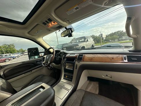 Used 2008 Cadillac Escalade ESV AWD image 15