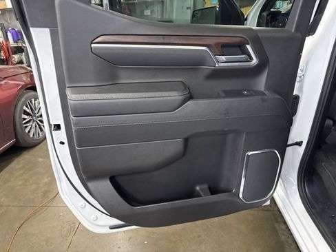 Used 2025 GMC Sierra 1500 SLT image 23