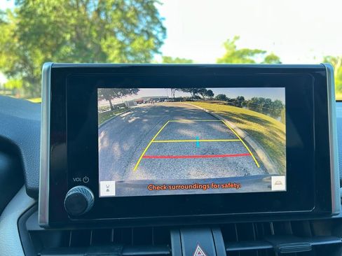 Used 2023 Toyota RAV4 XLE FWD image 24