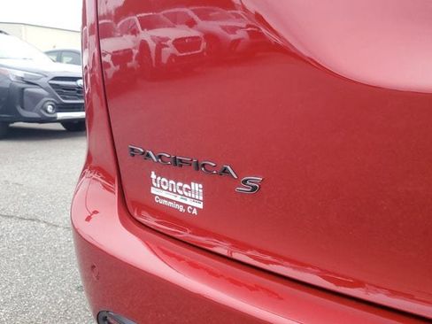 New 2026 Chrysler Pacifica Select image 8