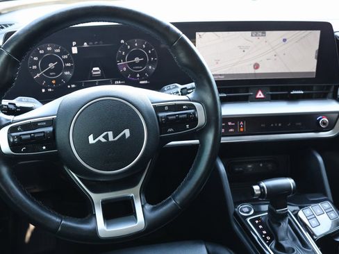 Used 2023 Kia Sportage SX image 17