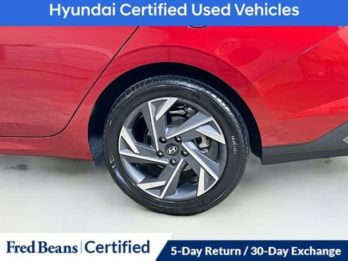 Certified 2025 Hyundai Elantra Sport image 8