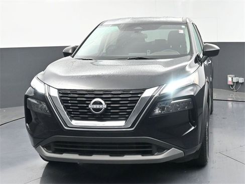 Used 2023 Nissan Rogue S image 40