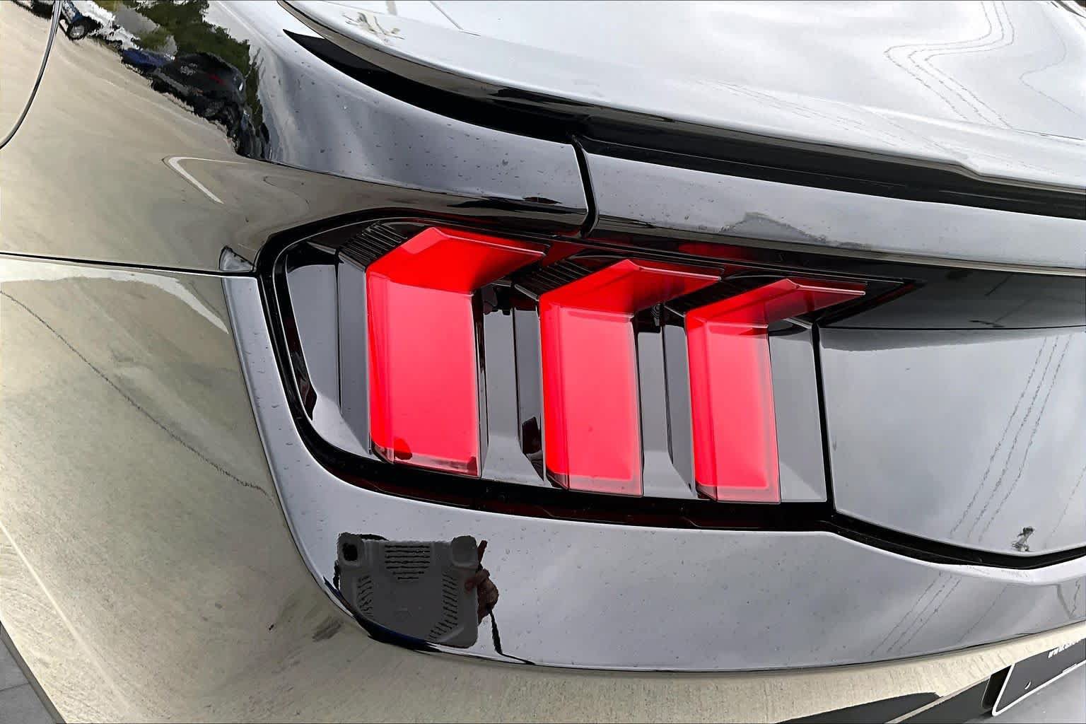 Used 2025 Ford Mustang GT Premium RWD image 25