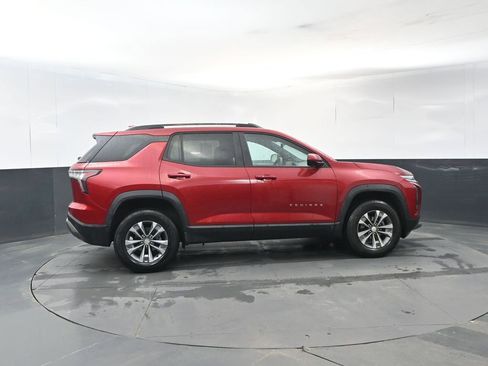 Used 2025 Chevrolet Equinox LT w/ Convenience Package II image 6