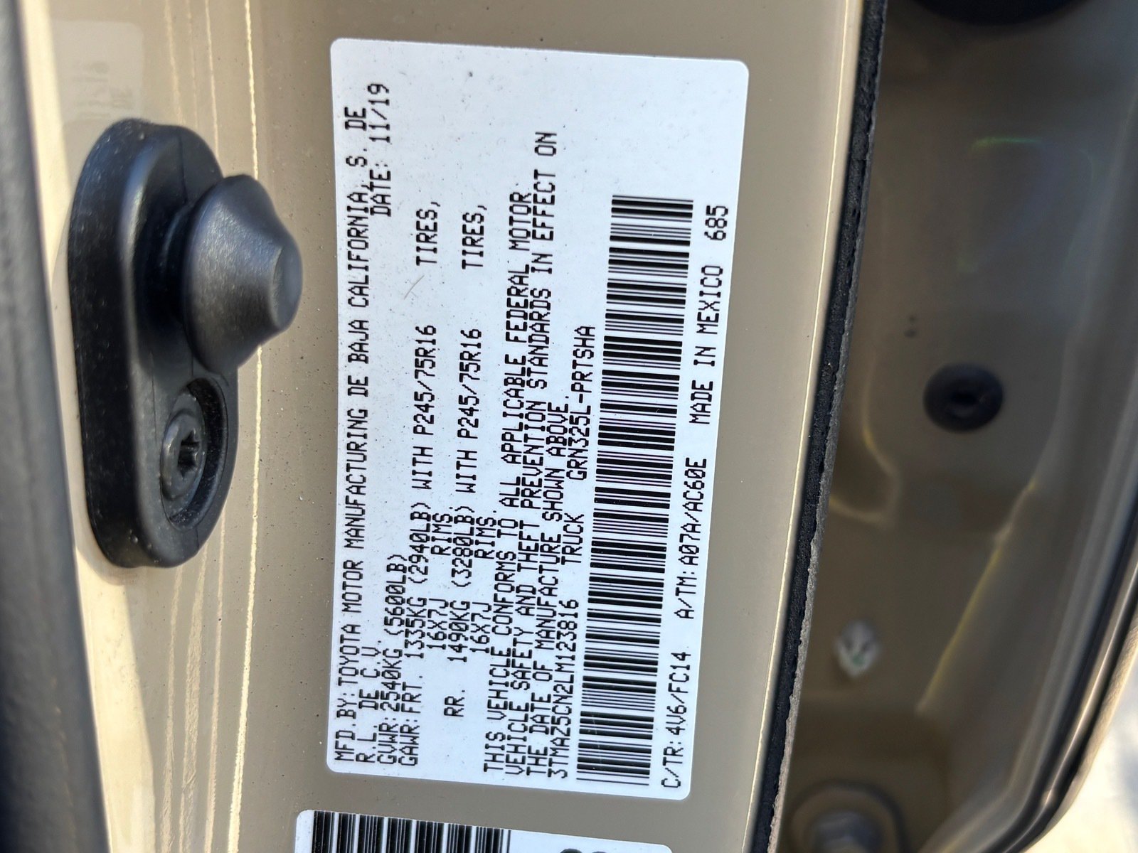 Used 2020 Toyota Tacoma SR5 RWD image 10