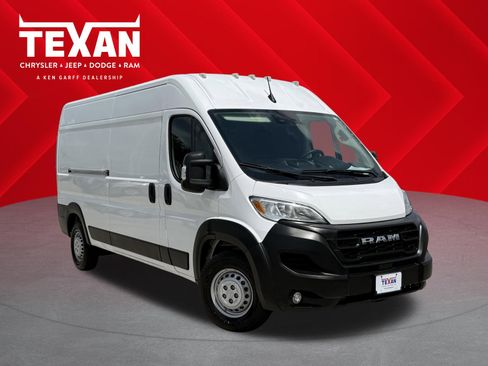 Used 2025 RAM ProMaster 2500 w/ Convenience Group image 1