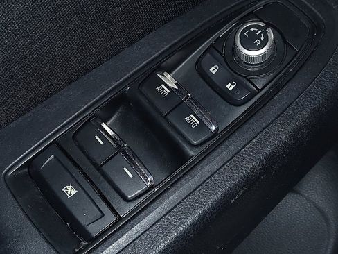 Used 2019 Subaru Ascent Premium image 27